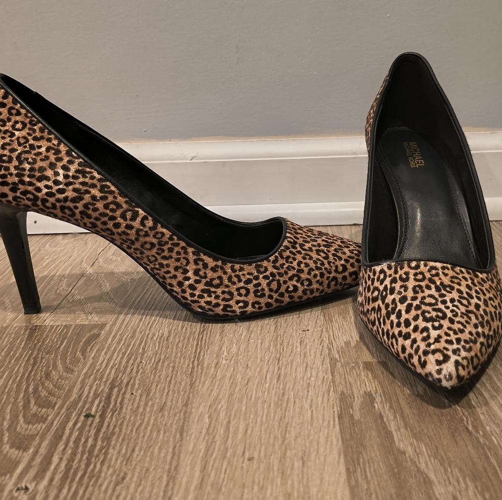 Michael Kors Leopard Print Heels - Picture 3 of 7